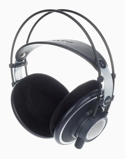 AKG K-702, widok 3