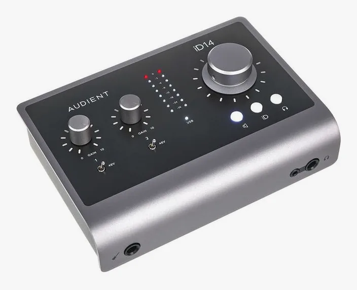 Audient iD14 MKII, widok 3