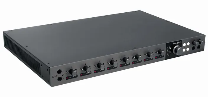 Audient iD48, widok 3