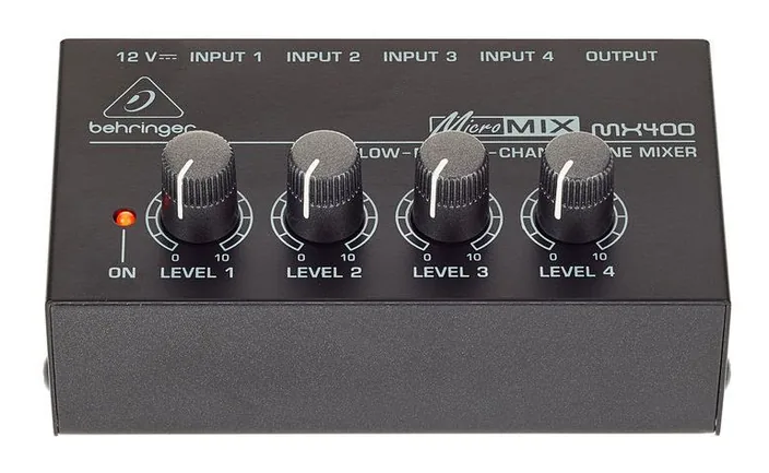 Behringer MX400, widok 2