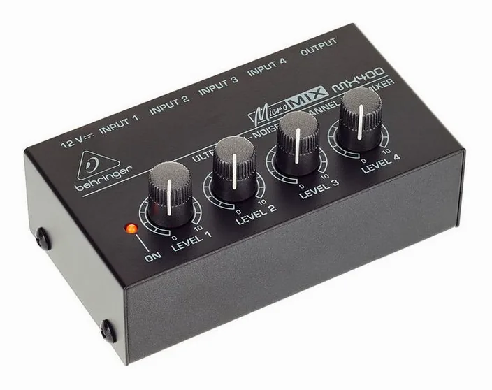 Behringer MX400, widok 3