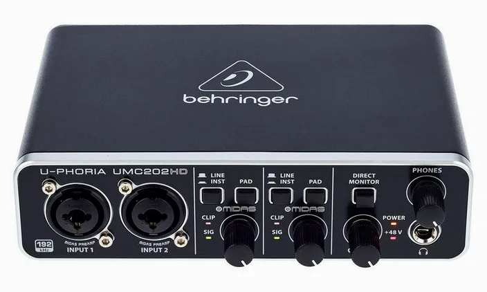 Behringer U-Phoria UMC202HD, widok 2