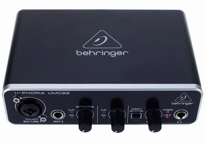 Behringer U-Phoria UMC22, widok 2