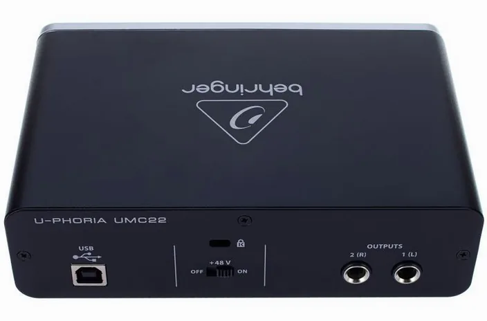 Behringer U-Phoria UMC22, widok 4
