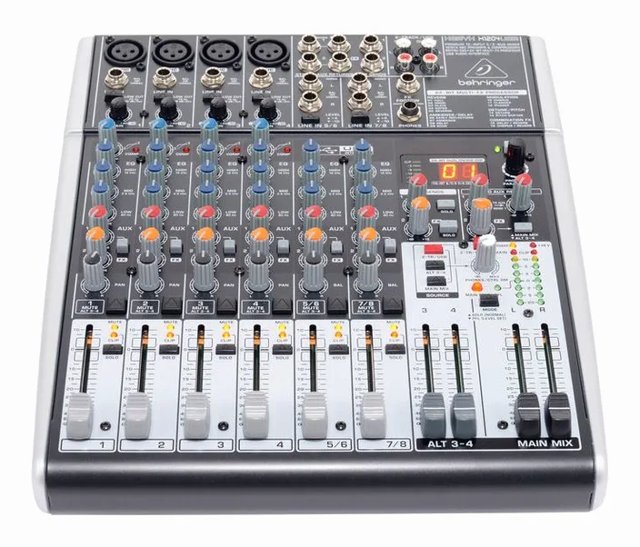 Behringer Xenyx X1204 USB, widok 2