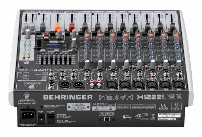 Behringer Xenyx X1222USB, widok 3