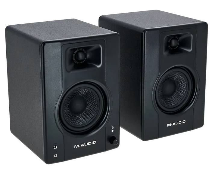 M-Audio BX4BT, widok 3