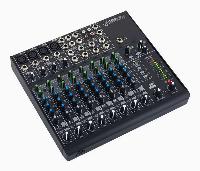 Mackie 1202 VLZ4, widok 3