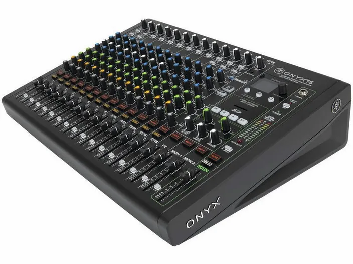 Mackie Onyx16, widok 4