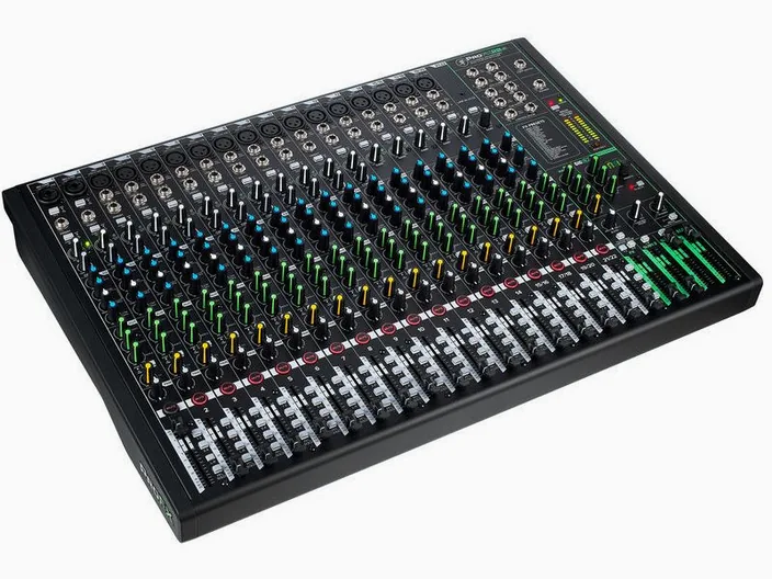 Mackie ProFX22v3, widok 3