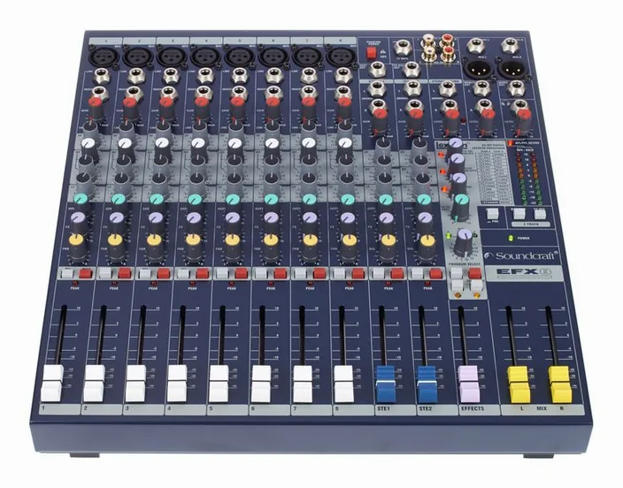 Soundcraft EFX8, widok 2