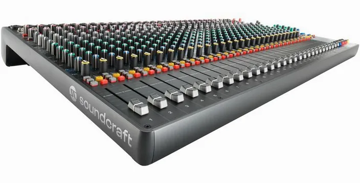 Soundcraft Signature Plus 32, widok 3