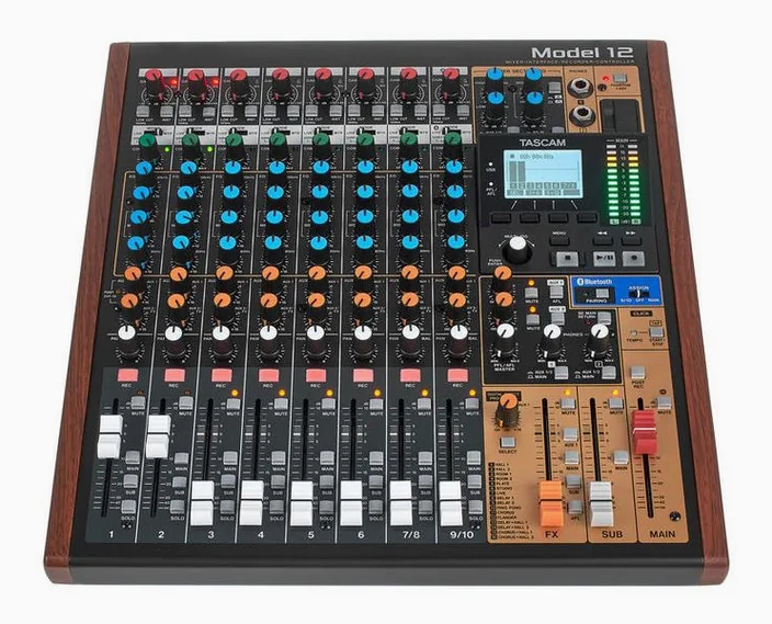 Tascam Model 12, widok 2