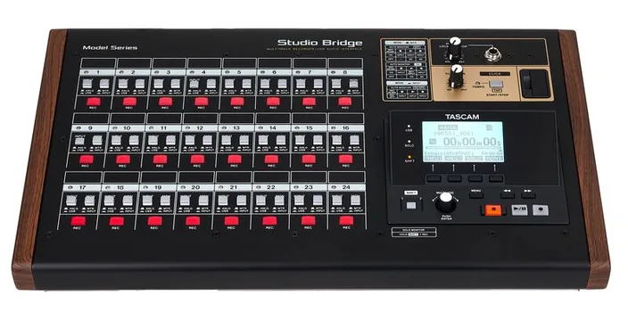 Tascam Studio Bridge, widok 2