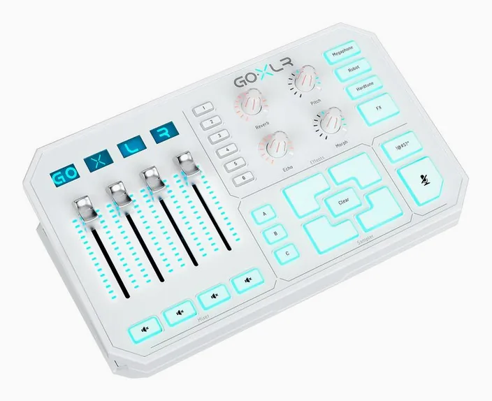TC-Helicon Go XLR-WH, widok 3