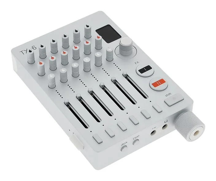 Teenage Engineering TX-6, widok 3