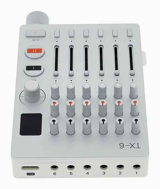 Teenage Engineering TX-6, widok 4