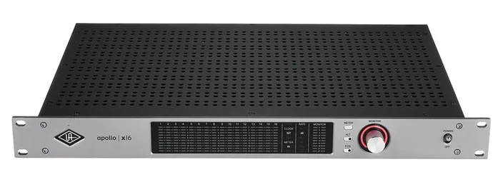 Universal Audio Apollo x16 Gen2 AC, widok 3