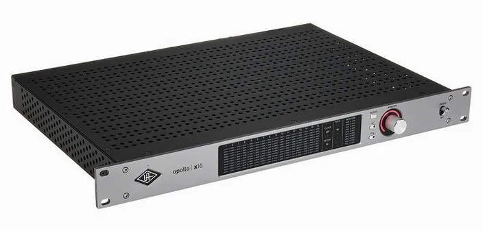 Universal Audio Apollo x16 Gen2 AC, widok 4
