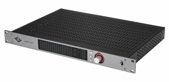Universal Audio Apollo x16 Gen2 Complete, widok 2