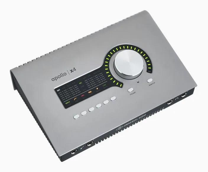 Universal Audio Apollo X4 Gen2 AC, widok 4