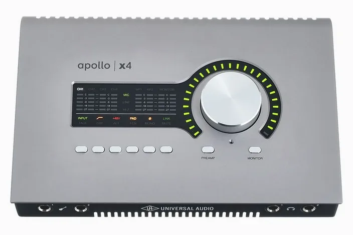 Universal Audio Apollo X4 Gen2 AC Pro, widok 3