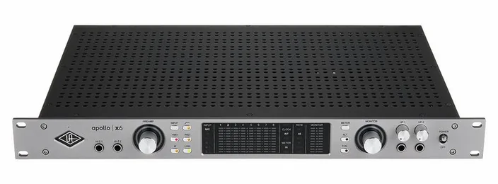 Universal Audio Apollo x6 Gen2 AC Pro, widok 3