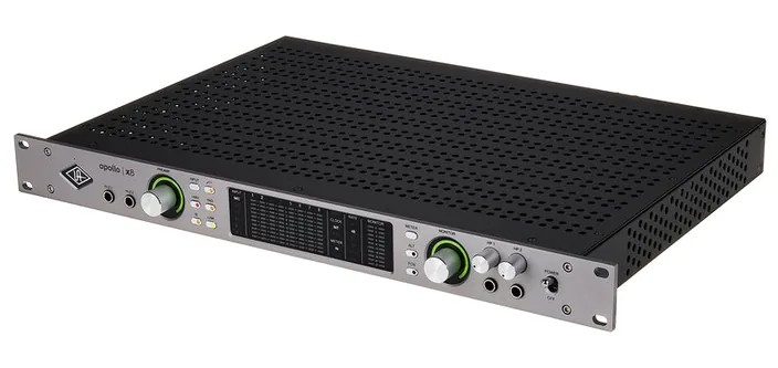Universal Audio Apollo x8 Gen2 AC, widok 2