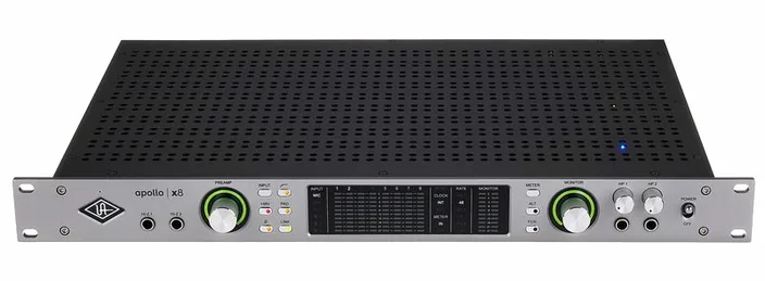 Universal Audio Apollo x8 Gen2 AC Pro, widok 3