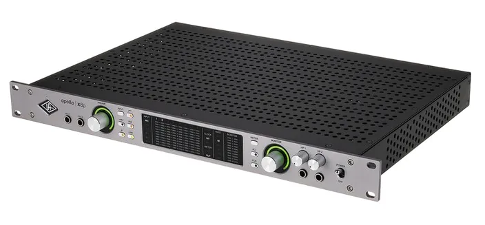Universal Audio Apollo x8p Gen2 AC Pro, widok 2