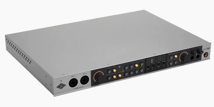 Universal Audio Volt 876 USB Recording Studio, widok 3