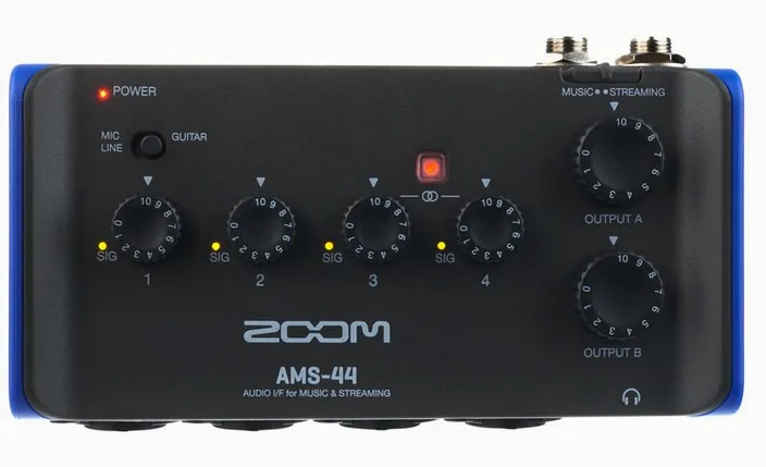 Zoom AMS-44, widok 4